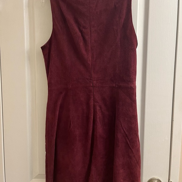 Dress - Picture 2 of 2